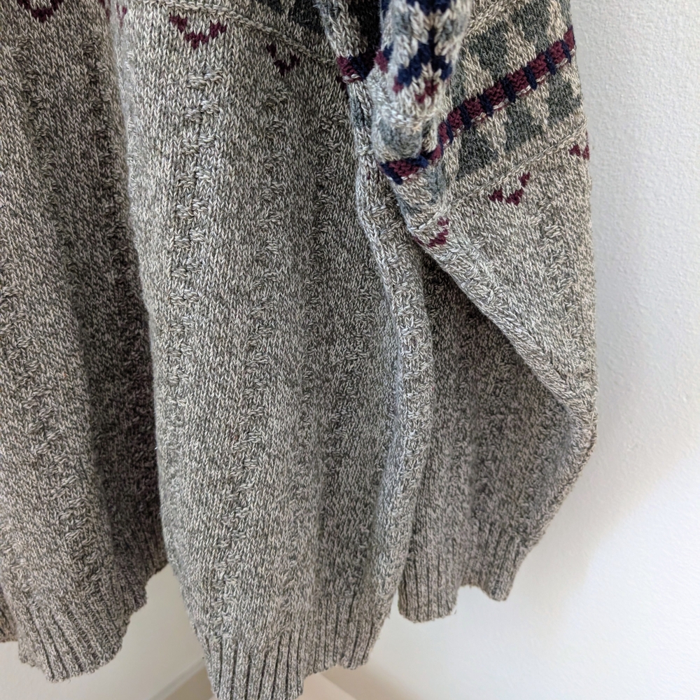 Cozy Patterned Sweater - image 6